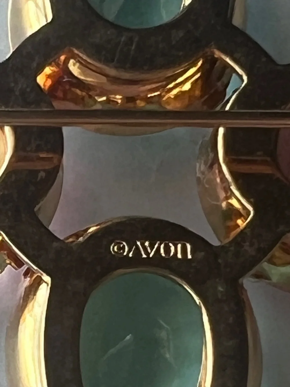 Avon gorgeous brooch